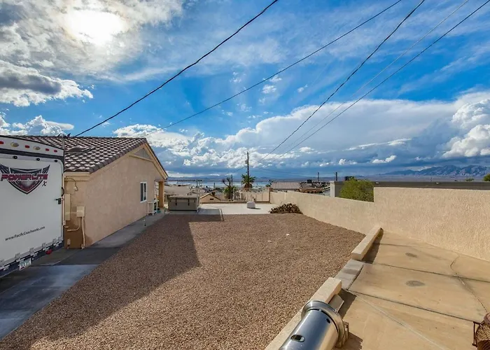 Welcome To Runabout Pool Views Comfort Holiday home *