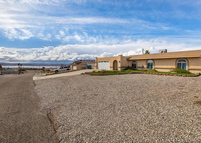 Welcome To Runabout Pool Views Comfort Holiday home Lake Havasu City