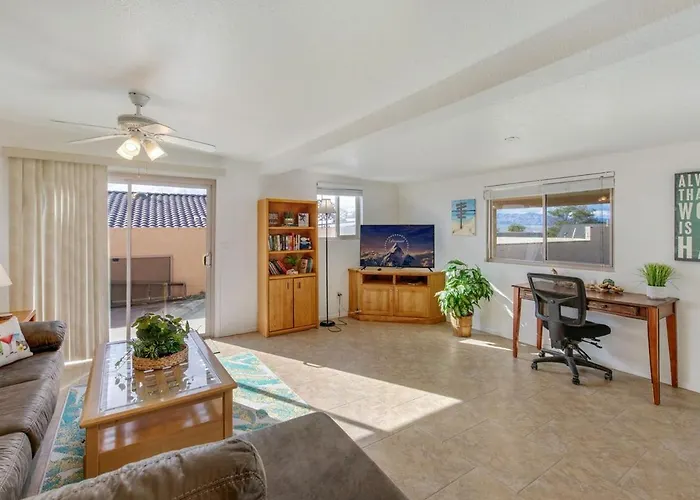 Welcome To Runabout Pool Views Comfort