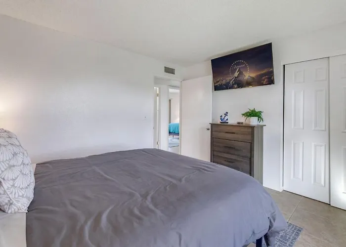 Welcome To Runabout Pool Views Comfort Holiday home *
