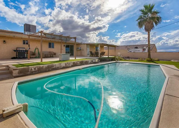 Welcome To Runabout Pool Views Comfort Holiday home Lake Havasu City